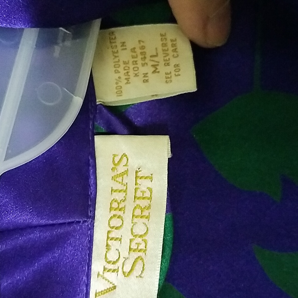Vintage Victoria's Secret Gold Label Robe - Picture 7 of 16